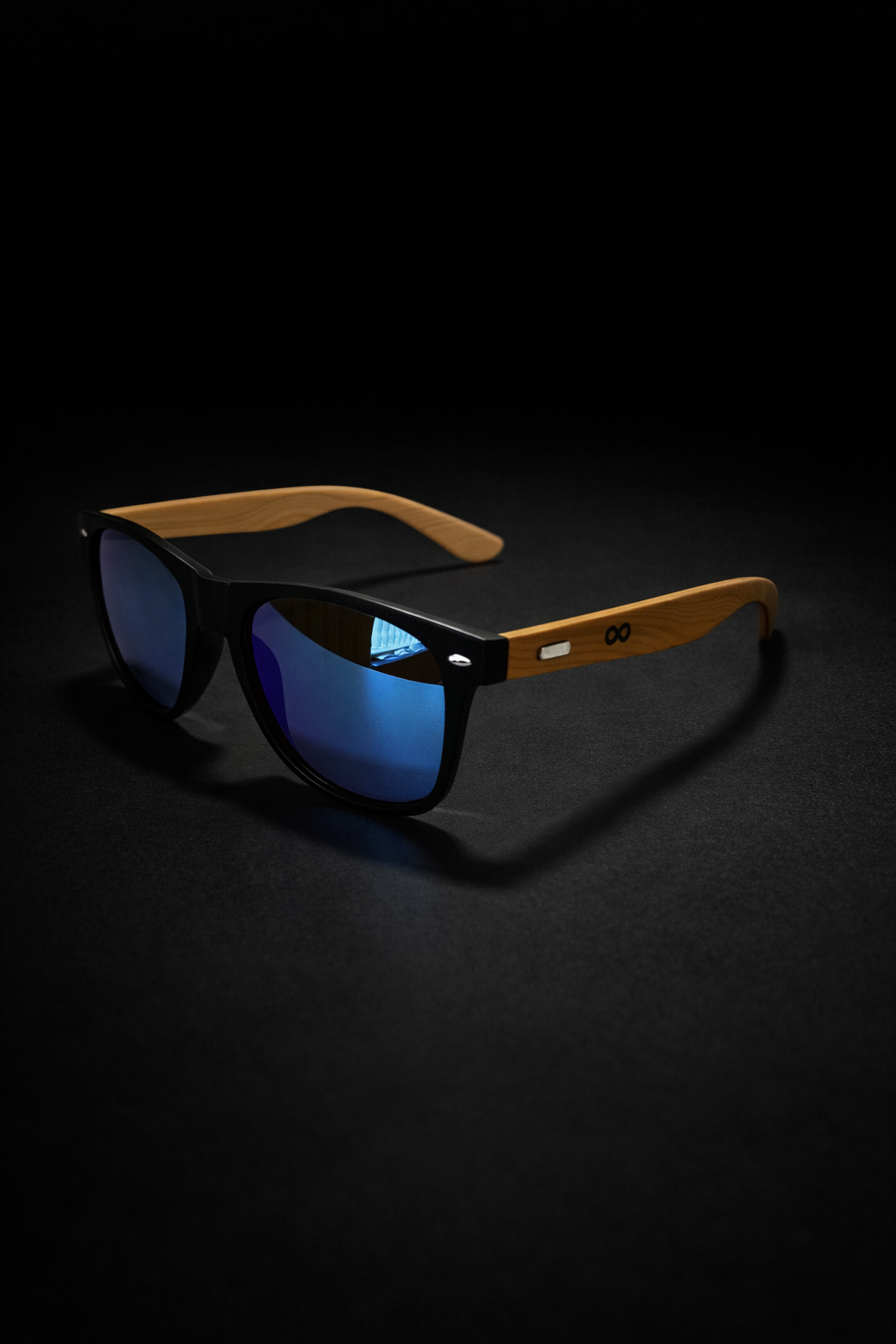 Wayfarer-Style Reflective Sunglasses
